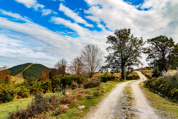 Paisajes durante la subida al monte Adarra