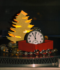 Golden Christmas tree and Breguet in front of it