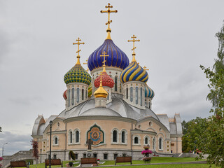 Fototapeta na wymiar Suburb of Moscow. Peredelkino. Cathedral Church of Prince Igor of Chernigov