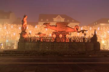 Der Lindwurm in Klagenfurt in Weihnachtlichem Umfeld