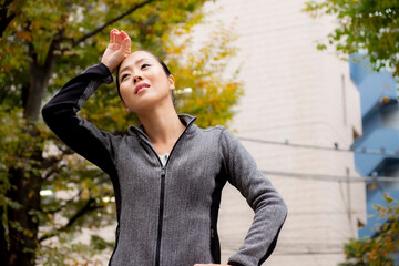 【東京】スポーツをして疲れた女性