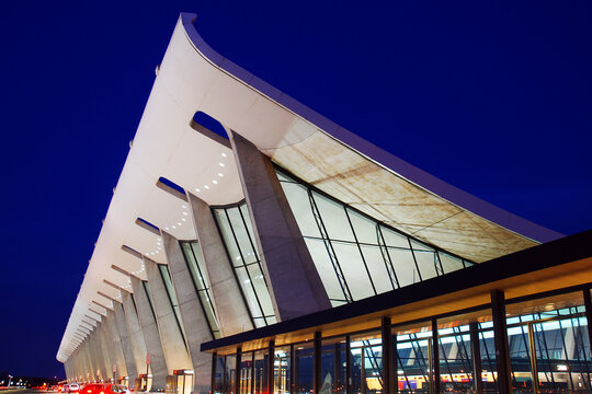 The soaring design of Eero Saarinen's Main Terminal Building at Dulles International Airport