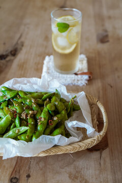 Garlic seasoned Green Soybean