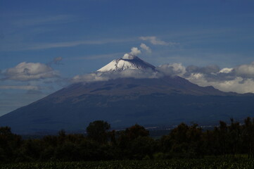 Fototapeta premium Volcán Popocatepetl
