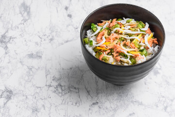 シラスと鮭の丼