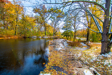 Delnor Woods Park view with autumn colours in Illinois 