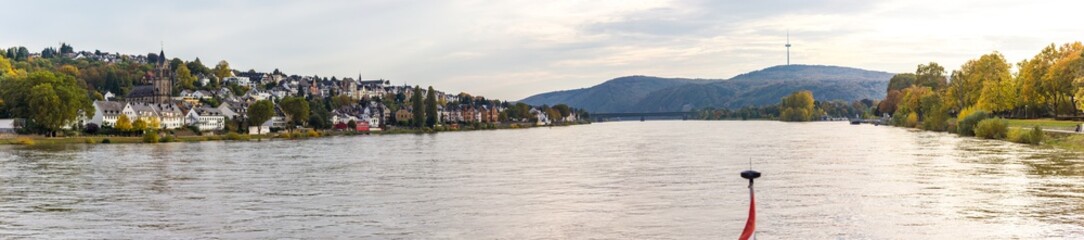 Fototapeta na wymiar Panoram Koblenz-Pfaffendorf und Rhein