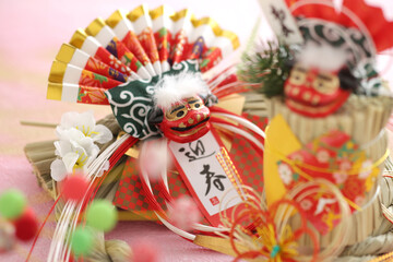 日本の伝統行事のお正月の飾りや小物の集合イメージ