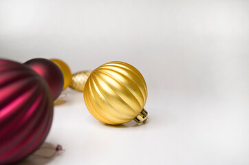 gold christmas balls