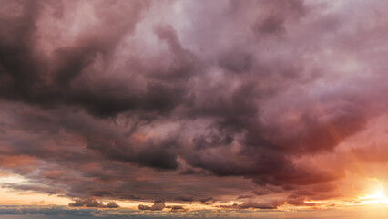 Fototapeta premium sky of dramatic vibrant color with beautiful clouds of sunrise and sunset
