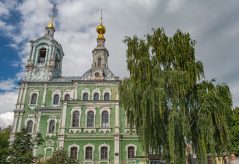 Fototapeta na wymiar Old Russian orthodox church with domes