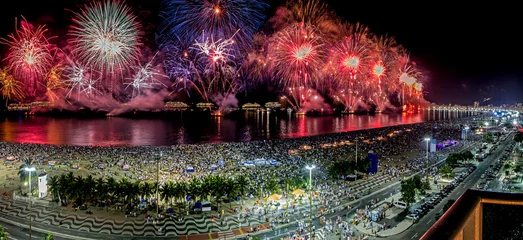 Fotobehang Festa de ano novo, reveillon na praia de Copacabana. Rio de Janeiro. 2014. Foto de Milton Majella. © emanuel