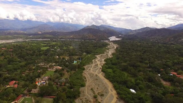 Rio Cauca, Antioquia, Colombia, Agua, Naturaleza, Monta&ntilde;as