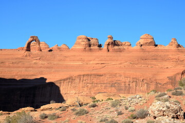 Obraz premium Delicate Arch from viewpoint, Arches National Park