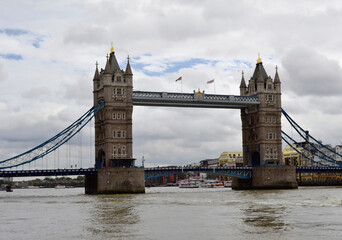 Fototapeta na wymiar The Tower Bridge 