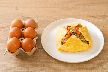 egg wrap or stuffed egg with minced pork and vegetable