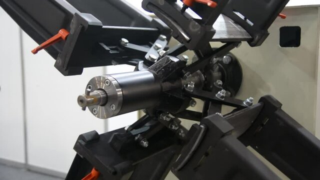 Uncoiler Mechanical. Unwinding and Straightening System for Metal Roll