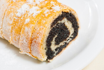 Poppy seed cake
