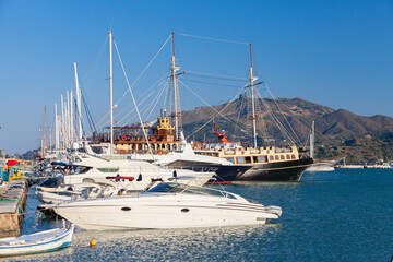 Fototapeta premium Boats and yachts are moored port of Zakynthos