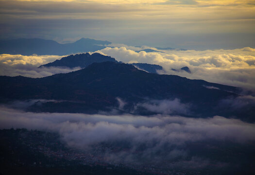 mar de nubes en la montaña © Dani Sanz