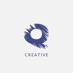 Letter Q Abstract Brush Stroke Logo design. Classy monogram Paint Logo Letter Icon with Elegant brush shape Design.
