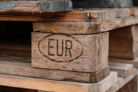 Details an EURO-Palette / h&ouml;lzerne Paletten