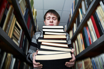  student in library