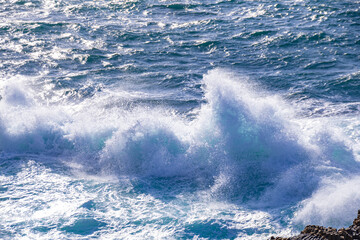 日本海の荒波と波しぶき　Wave splash of the Sea of Japan