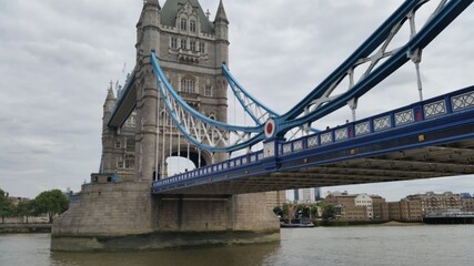 Fototapeta na wymiar view of the Tower Bridge