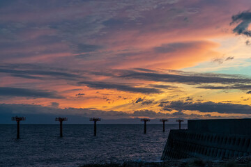 Fototapeta premium 秋の空港の夕焼け