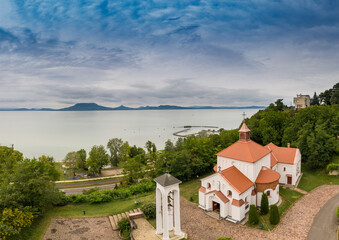 Fototapeta na wymiar Church in Fonyod with Lake Balaton