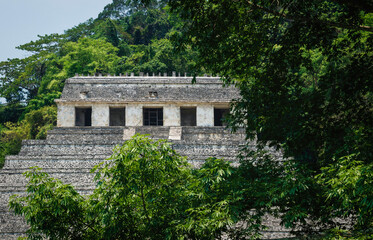Fototapeta na wymiar Temple of the inscriptions at the archaeological Mayan site in Palenque, Chiapas, Mexico