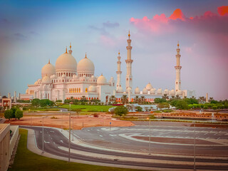 Fototapeta na wymiar Abu Dhabi sheikh zayed grand mosque, United Arab Emirates