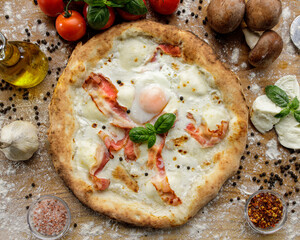 ppizza with bacon and egg