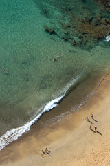Paisaje aéreo en la costa de Papagayos en Lanzarote, Canarias