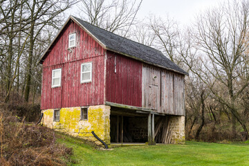 vintage abandoned weathered old farm barn