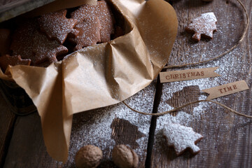 gift box with ginger cookies