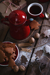 gift box with ginger cookies