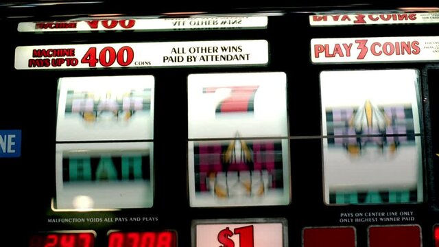 Winning on vintage slot machine