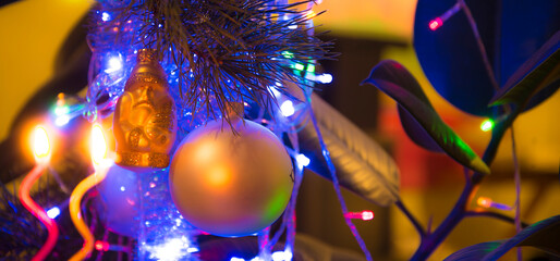 christmas tree decorations