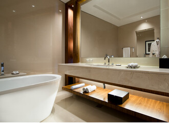 Luxury 5 Star Hotel Bathroom