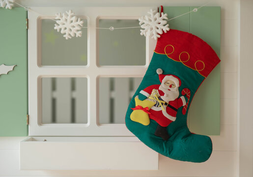 Weihnachtsstrümpfe Set – 3 Stück In Rot, Grün, Weiß, Mit Personalisierbaren Holz-Namensschildern, 46 Cm