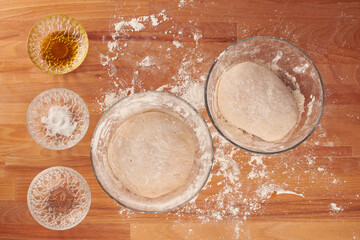 Making italian pizza step by step: ready doughs