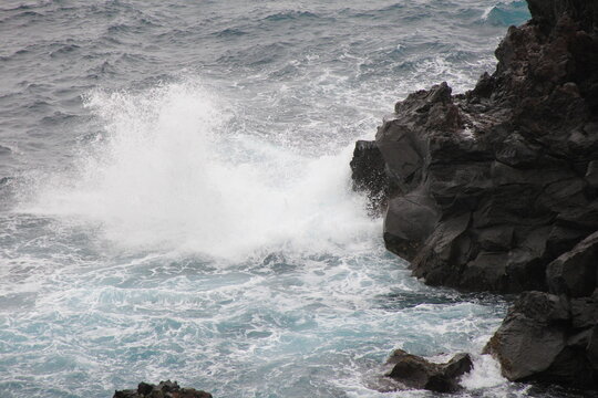 打ち付ける波 の画像 333 件の Stock 写真 ベクターおよびビデオ Adobe Stock