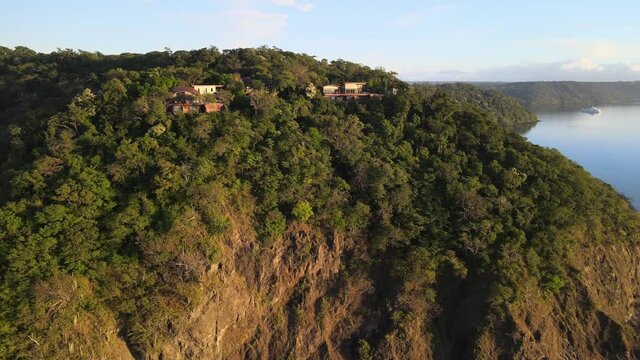 Four Seasons and the Papagayo Golf with the amazing beaches and natural beaches	
