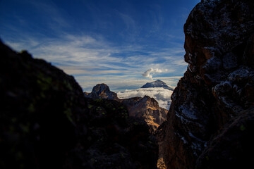 Closeup shot of volcanoes Iztaccihuatl and Popocatepetl in Mexico