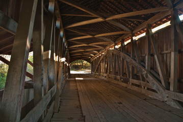 Fototapeta premium 500-78 Cox Ford Covered Bridge Interior