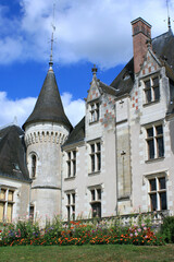 Fototapeta na wymiar candé castle in monts in france