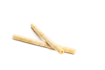 Waffle roll, palitos de rollo de obleas rellenas de crema crujiente sobre un fondo blanco aislado. Vista superior. Copy space