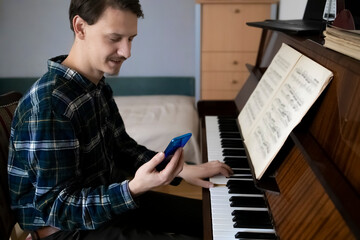 Online piano lessons